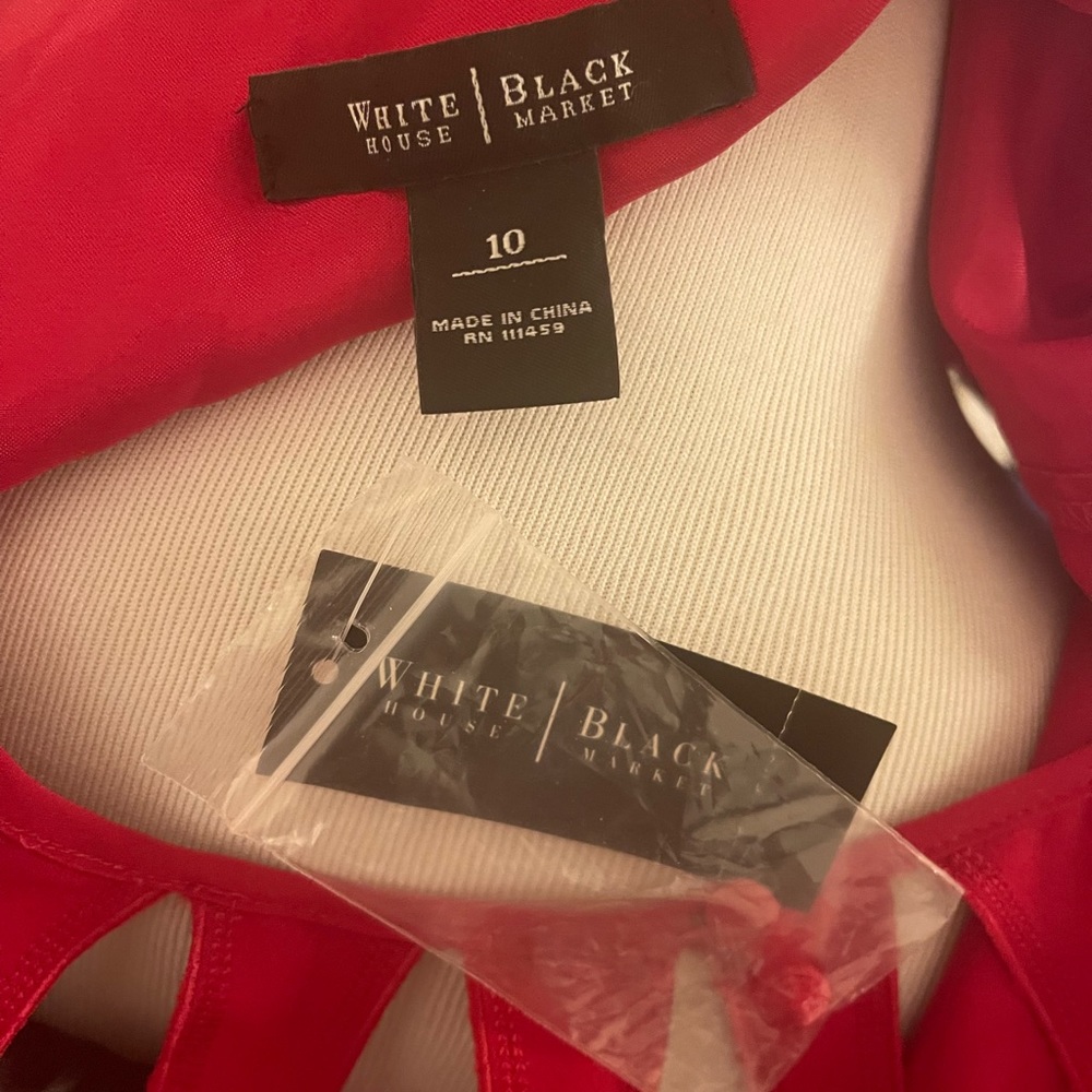 White House Black Market | Red and Black dress with scalloped neckline & sleeves - Picture 5 of 7